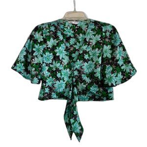 Zara's Women Cropped Floral Blouse Top Size Small